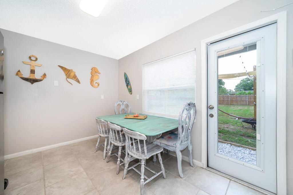 Forever Summer - Entire House! With King Bed! Clearwater Exterior photo