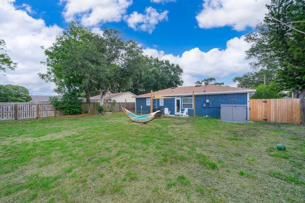 Forever Summer - Entire House! With King Bed! Clearwater Exterior photo