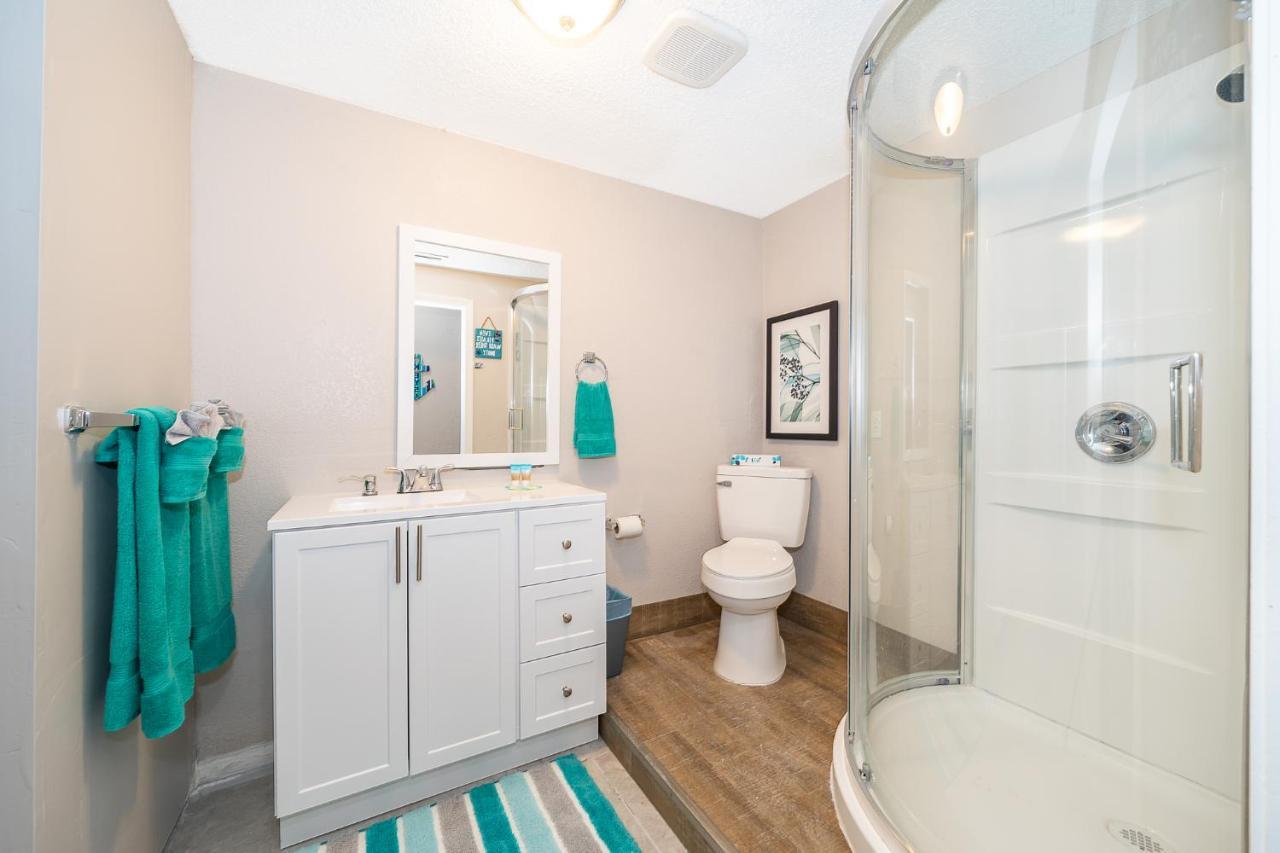 Forever Summer - Entire House! With King Bed! Clearwater Exterior photo