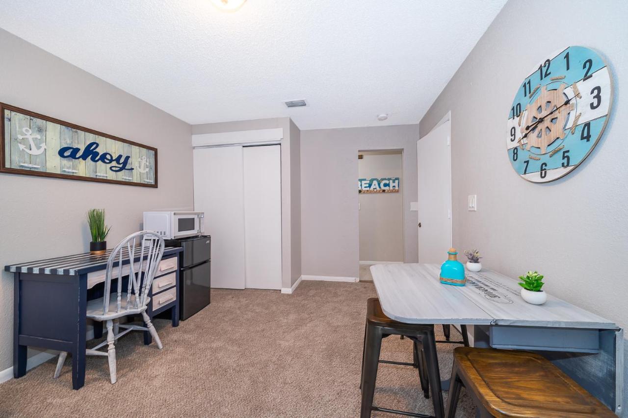Forever Summer - Entire House! With King Bed! Clearwater Exterior photo
