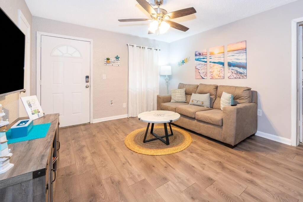 Forever Summer - Entire House! With King Bed! Clearwater Exterior photo