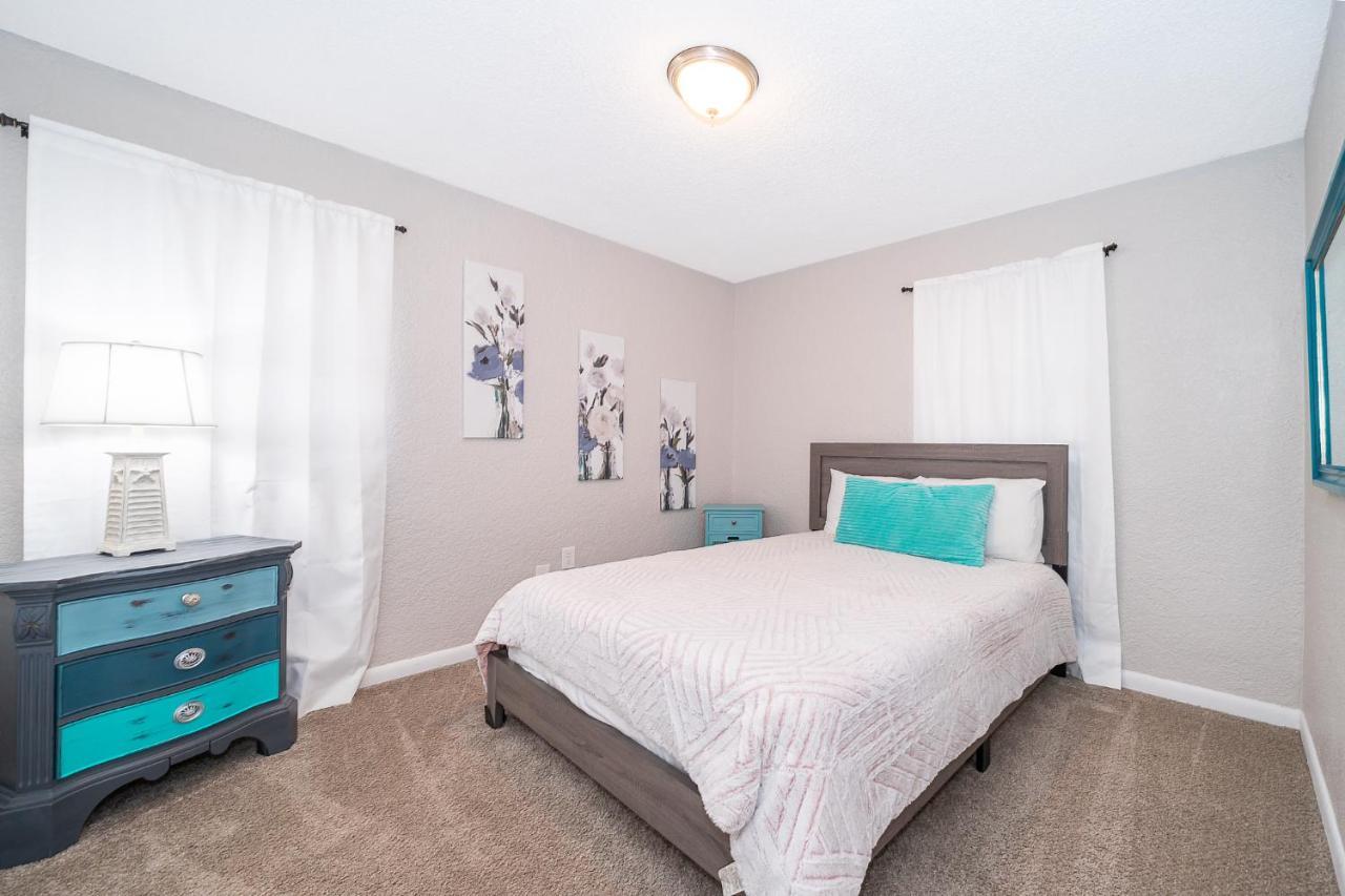 Forever Summer - Entire House! With King Bed! Clearwater Exterior photo