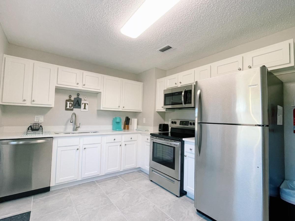 Forever Summer - Entire House! With King Bed! Clearwater Exterior photo